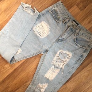 Brandy Melville 🍒 Distressed Light Denim